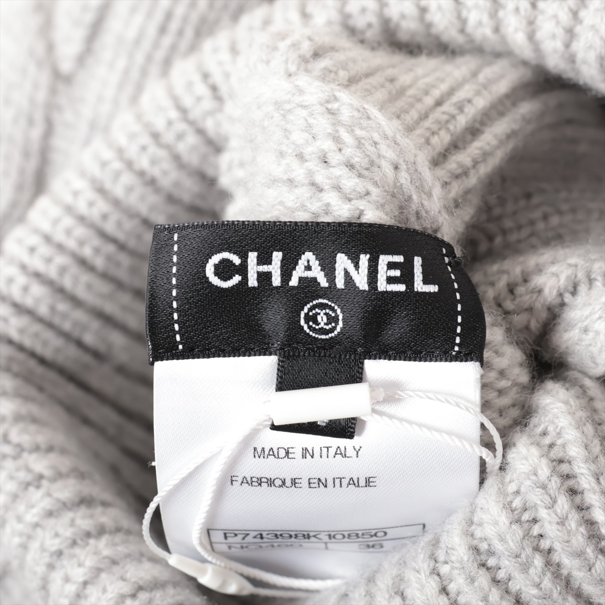 CHANEL シャネル ニットセーター ココマーク グレー オシャレデザイン CHANEL シャネル ニットセーター ココマーク グレー オシャレ