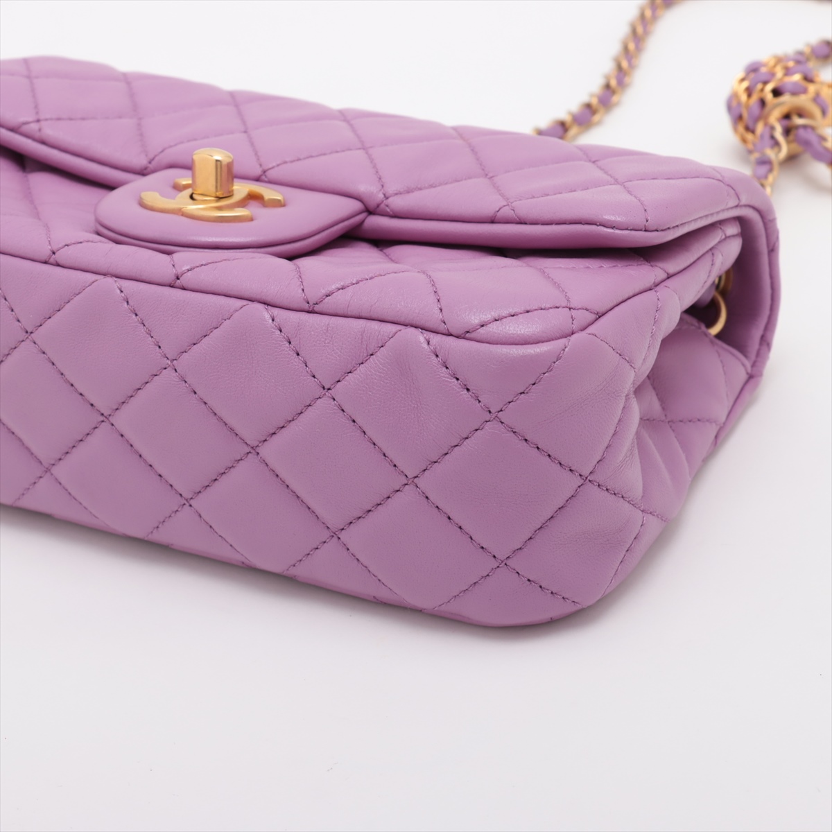 Chanel Mini Matelasse 20 Lambskin Single Flap Single Chain Bag