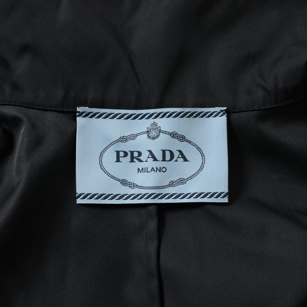 超美品 プラダ ベルト付き コート ダークグリーン 38 Sサイズ エナメル 0PS_50ZS__5AV02P__P21__shad__f