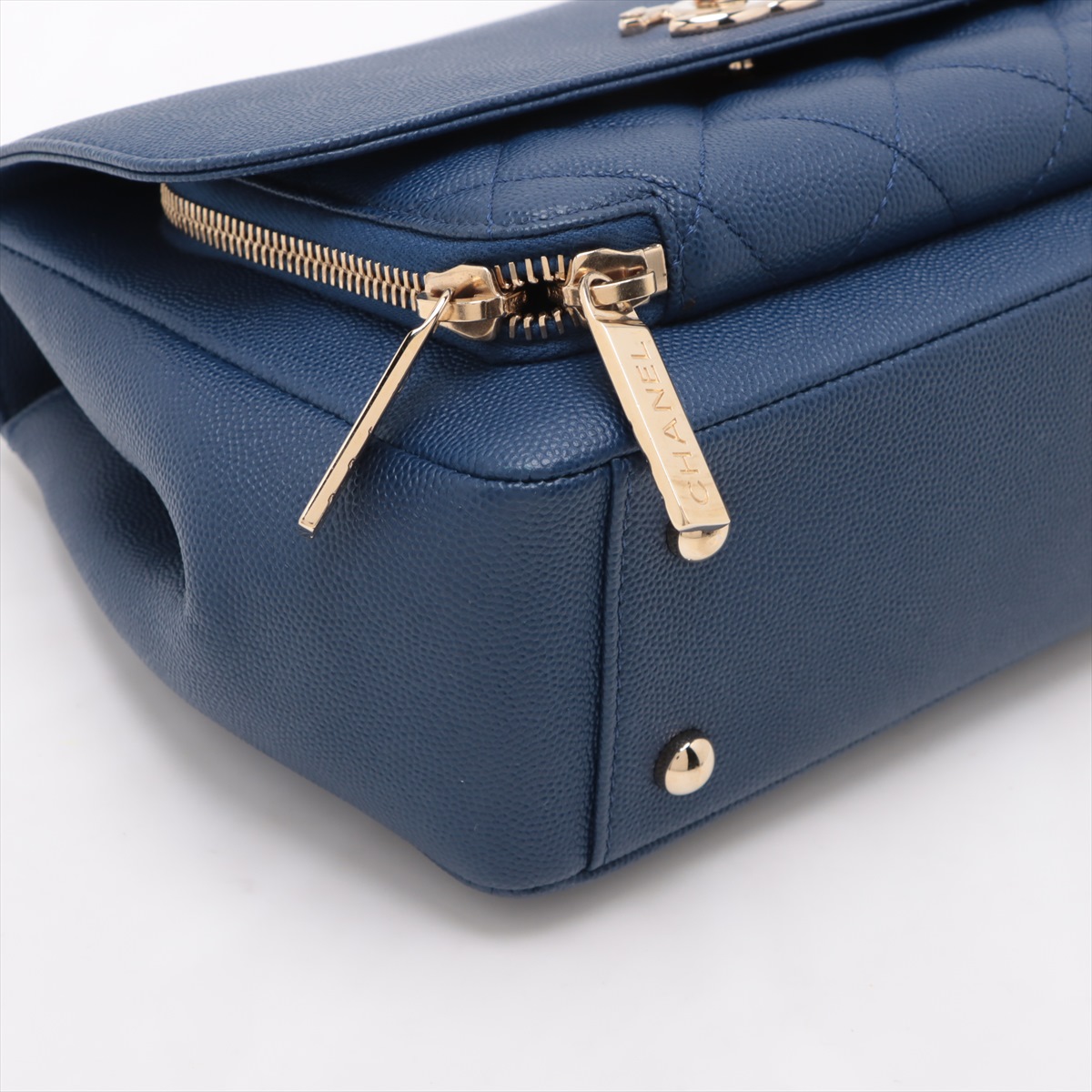 シャネル　マトラッセ　キャビアスキン　青　2way　ショルダーバッグ　24番台 CHANEL - シャネル マトラッセ キャビアスキン 青 2way