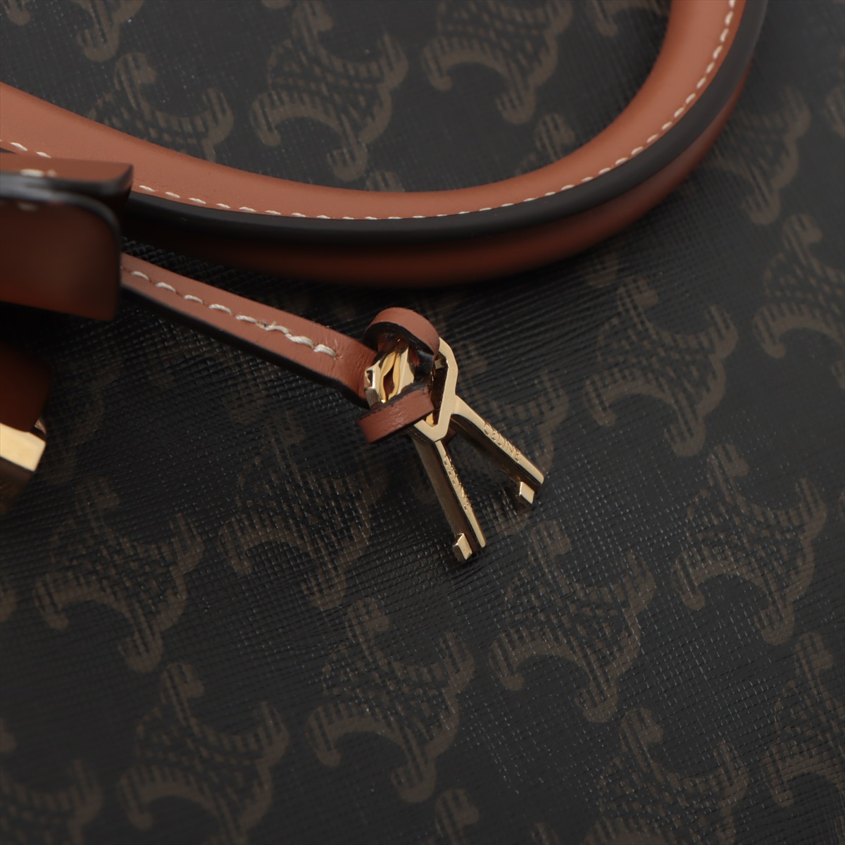 セリーヌ トリオンフ バックル ゴールド金具 レザー ベルト ブラウン 茶色 CELINE (セリーヌ) トリオンフ バックル レザーベルト ブラウン