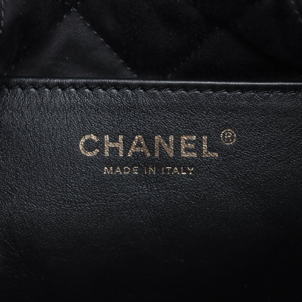 Chanel Chanel 22 Mini shiny calfskin Chain Shoulder Bag