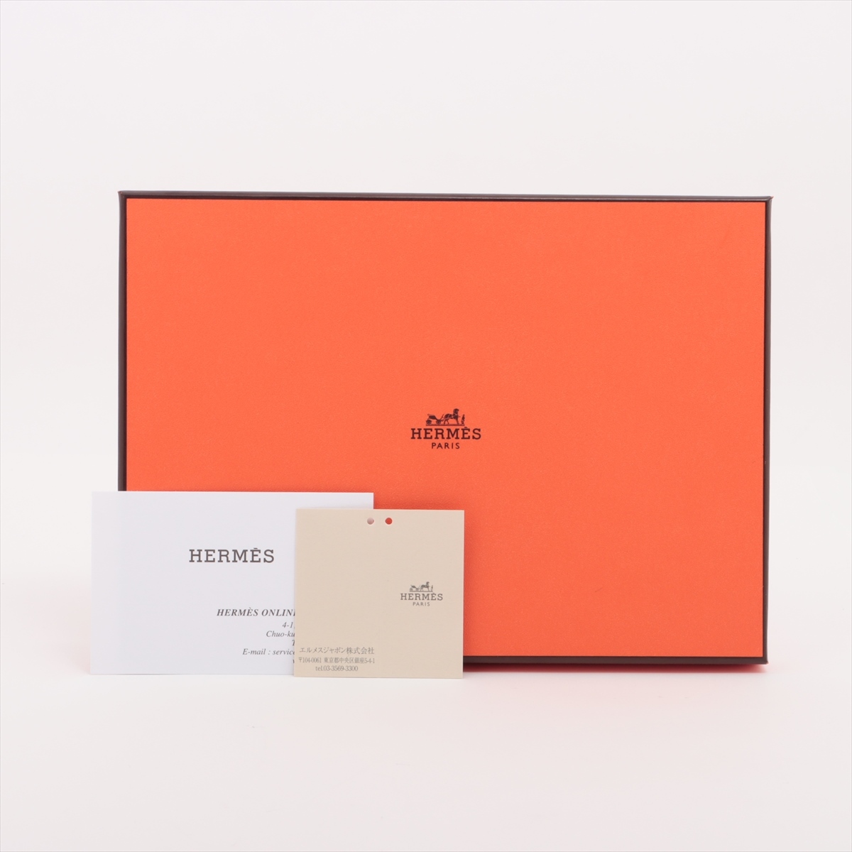 シンプルデザイン！！【HERMES】スマートフォンケース ピロ ふわふわした感触がたまらない！エルメス「ピロ」のポーチ