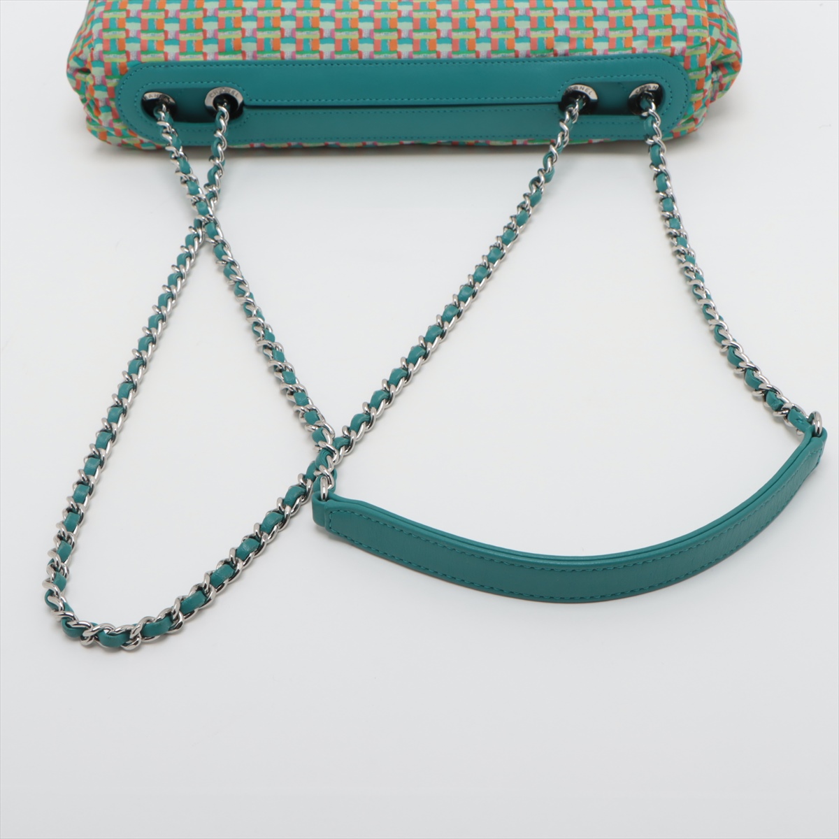 【追跡付】人気のデザイン♡COCOレインフラップCHANEL Chanel Coco Rain Jumbo Flap Bag – ReCollect.