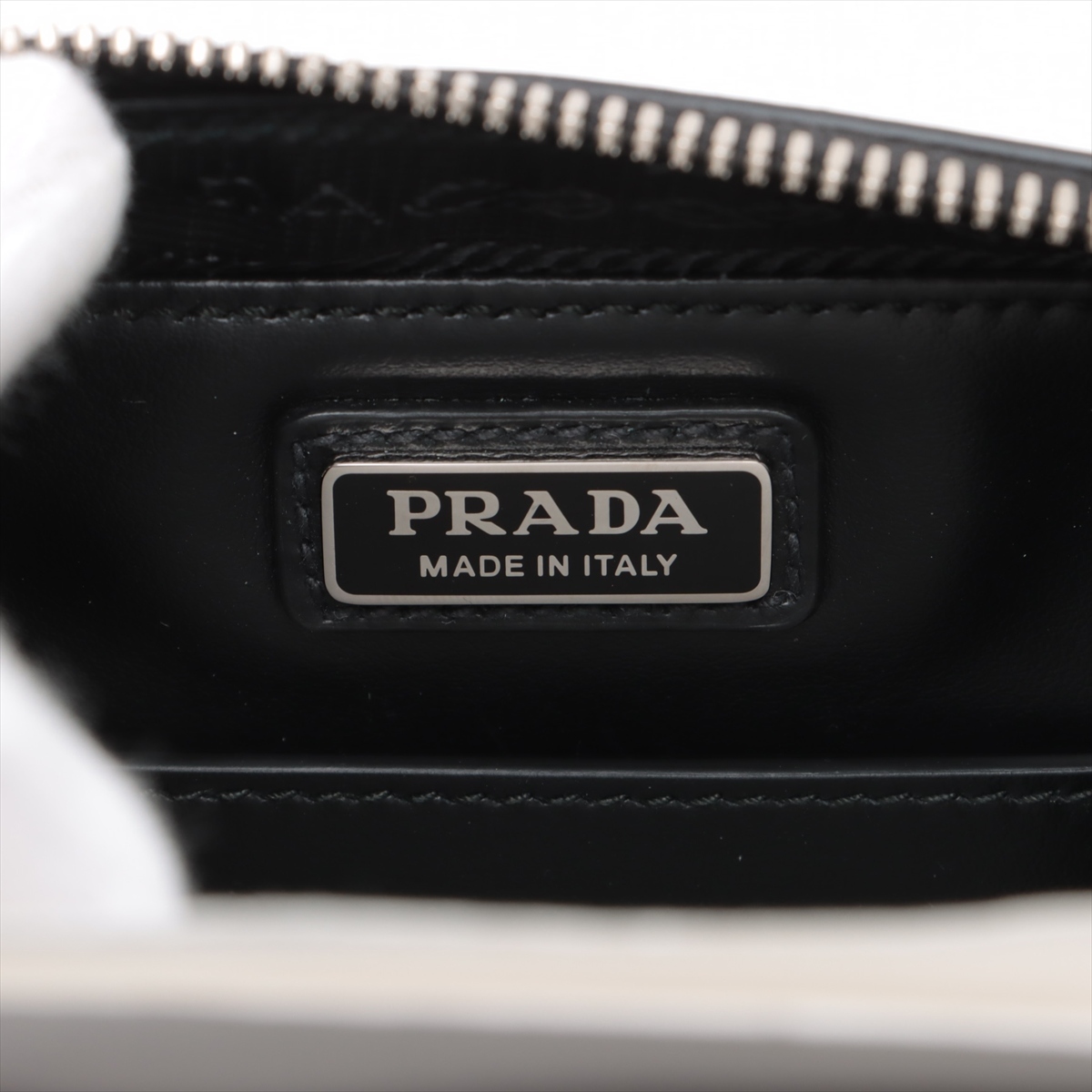 プラダ レザー コミックプリント ショルダーバッグ PRADA（プラダ）の「Prada - ダイアグラム ショルダーバッグ