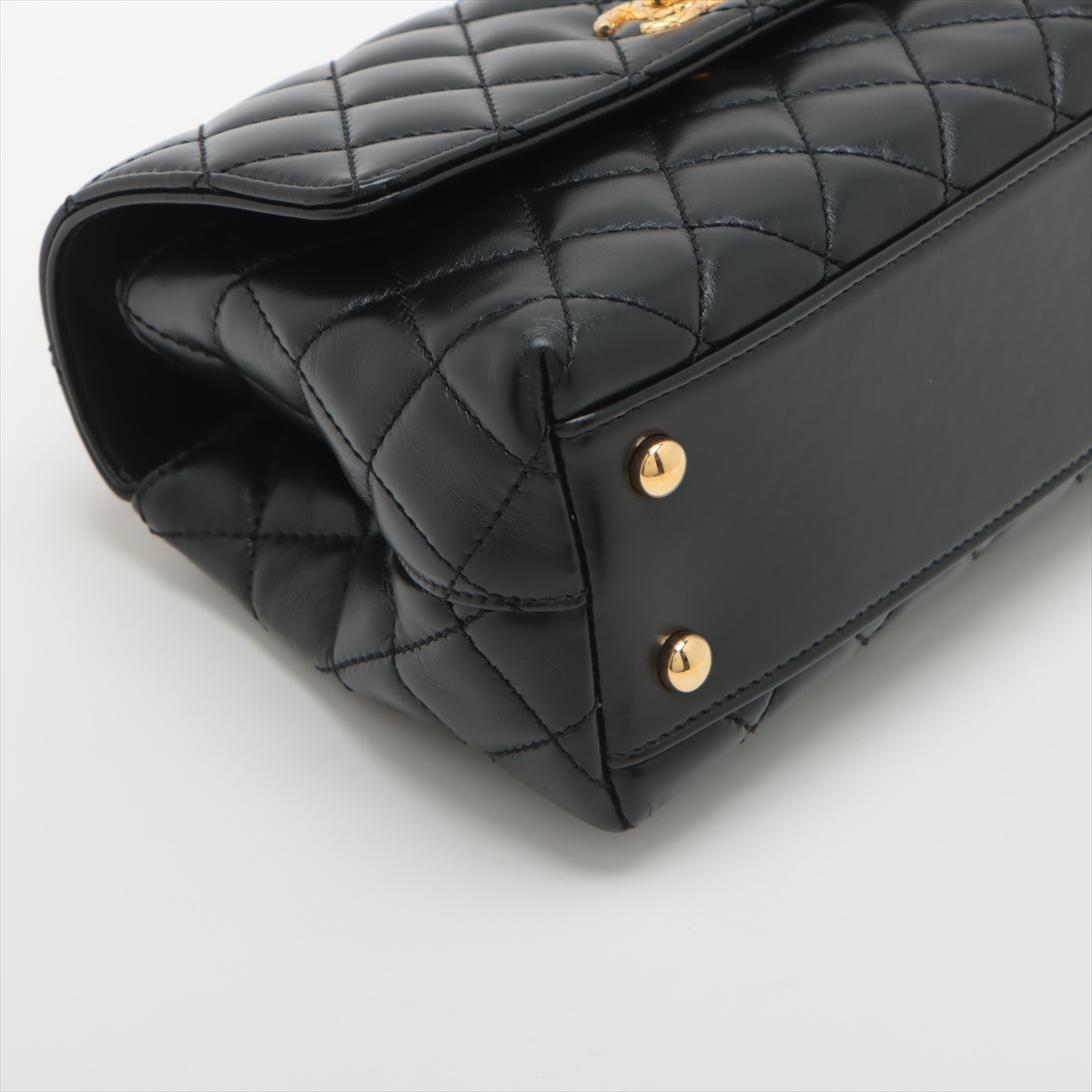 CHANEL 黒 レザー ショルダーバッグ