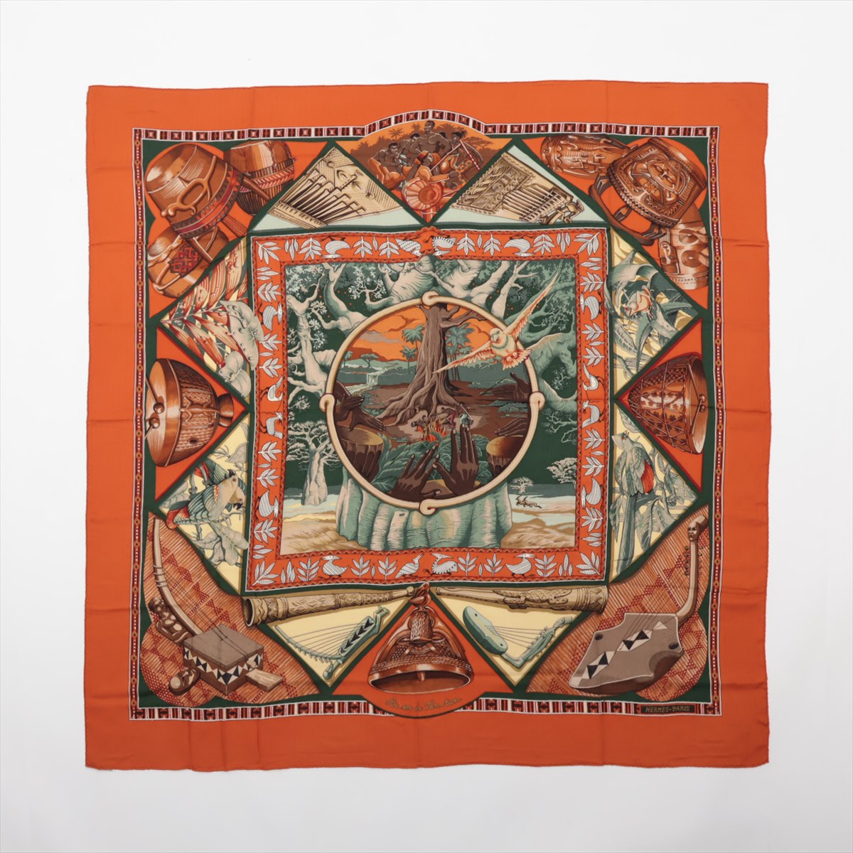 エルメス スカーフ カレ90 Au son du Tam Tam ストール