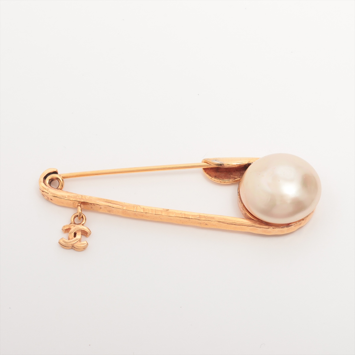 シャネルココマークフェイクパールピンブローチゴールド