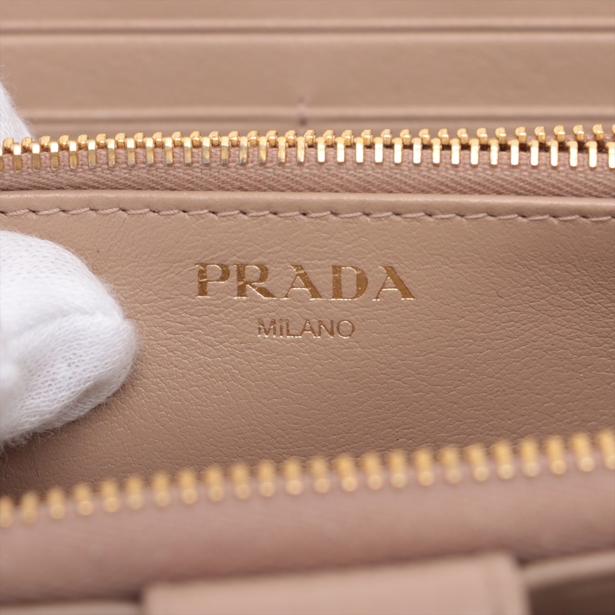 PRADA ベージュ 長財布 プラダ ヴィッテロムーブ 1ML348 レザー