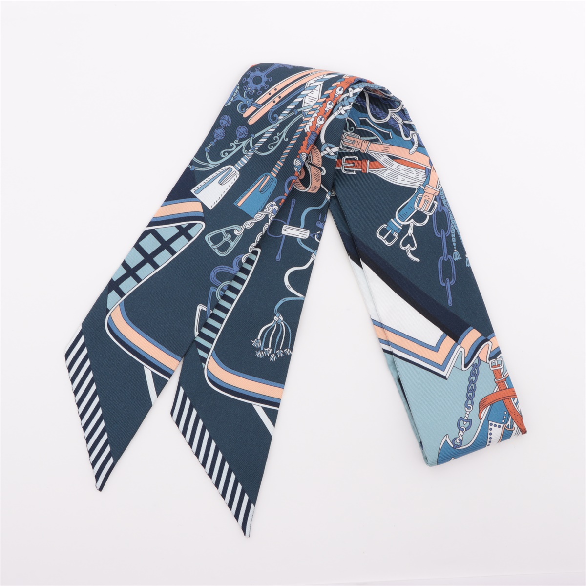 エルメス鞍職人の花束ツイリースカーフ