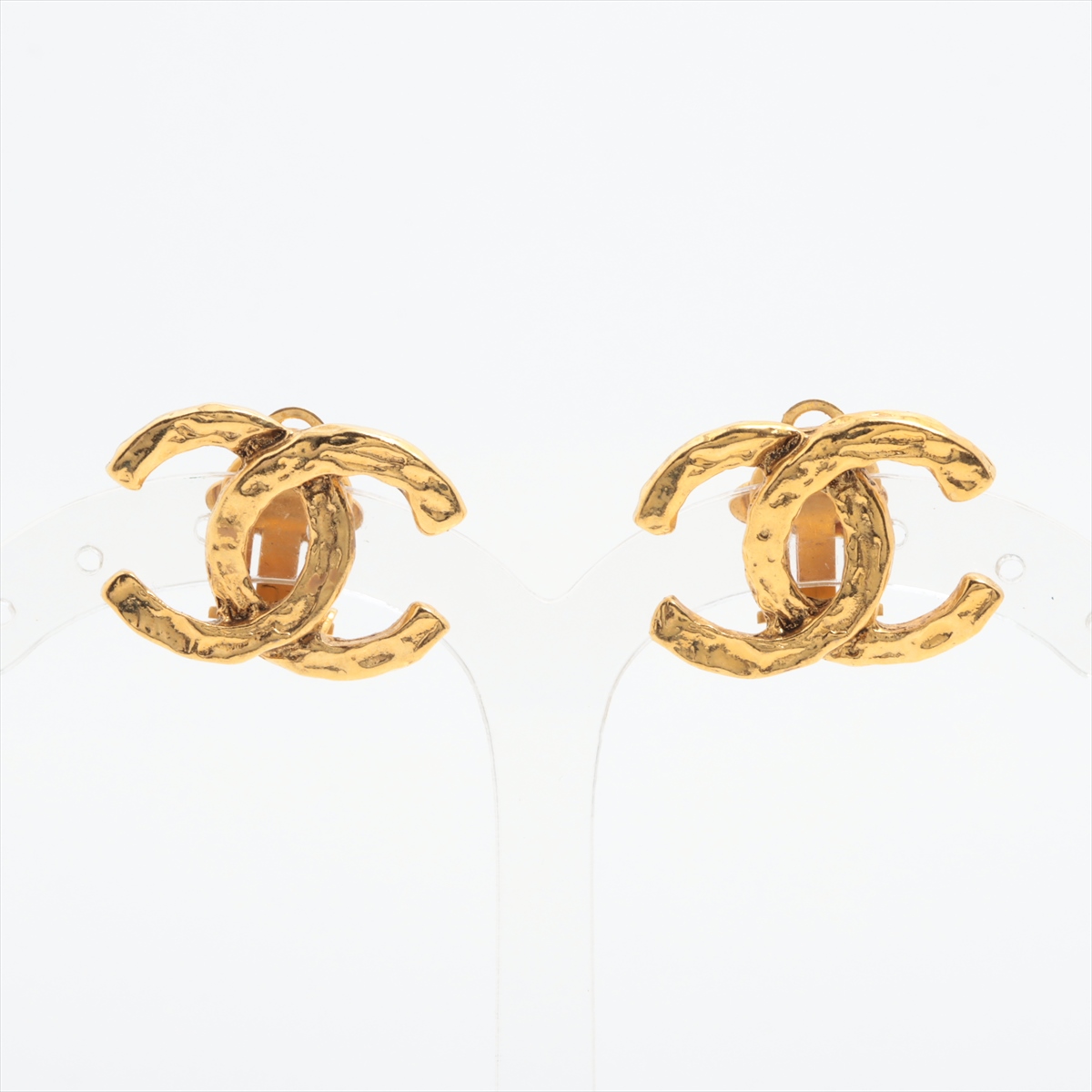 CHANEL』 シャネル 両耳用 イヤリング / ゴールド