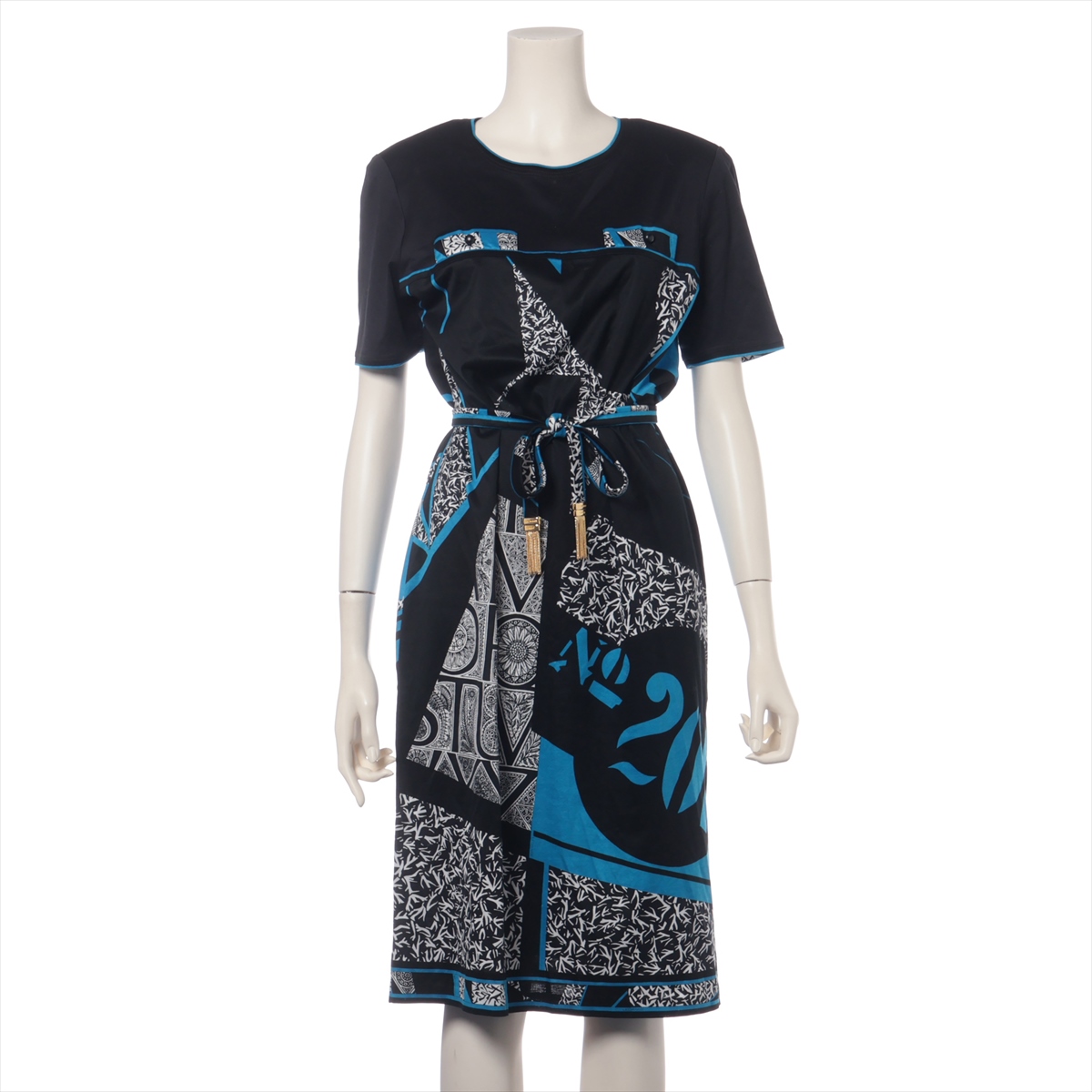 まりあんぬ美品　レオナール　ワンピース miran様【美品】LEONARD ワンピース 9R