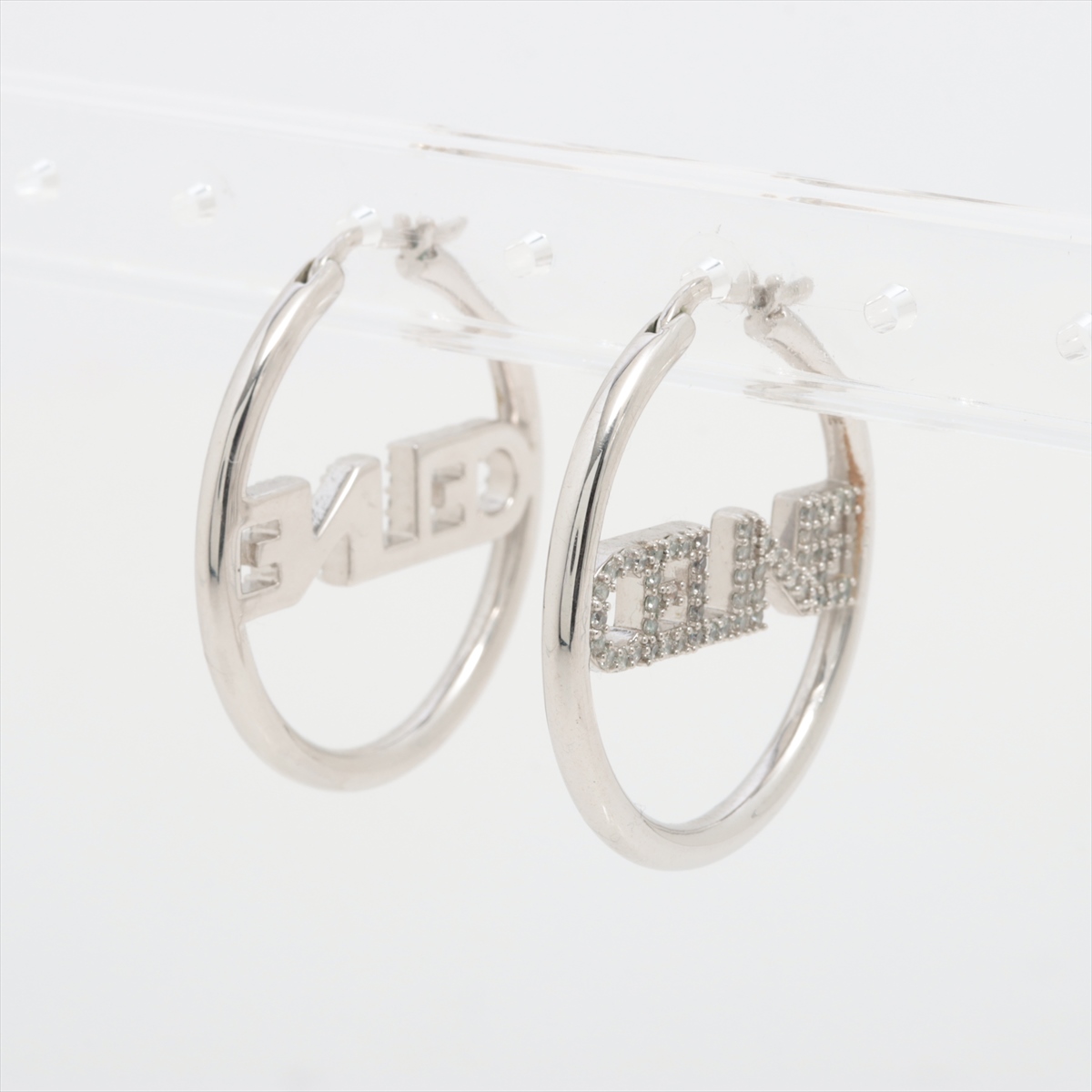セリーヌ ロゴ ピアス(両耳用) GP シルバー A3649685｜中古