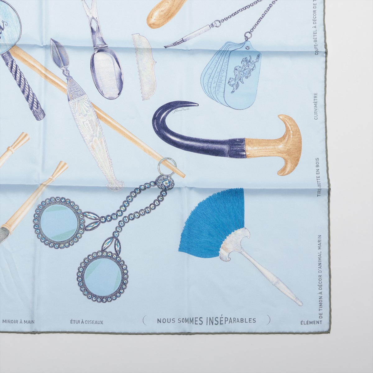 HERMES 最新作 上品 スカーフ カレ 90 Nous Sommes Inseparables Nous Sommes Inseparables scarf 90 | Hermès Mainland China