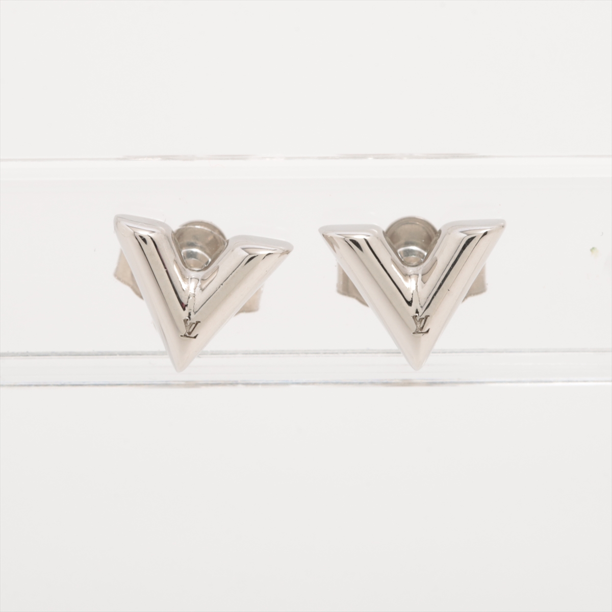LOUIS VUITTON ルイヴィトン ピアス エッセンシャルV シルバー 中古・古着通販】LOUIS VUITTON (ルイ ヴィトン) エッセンシャルV