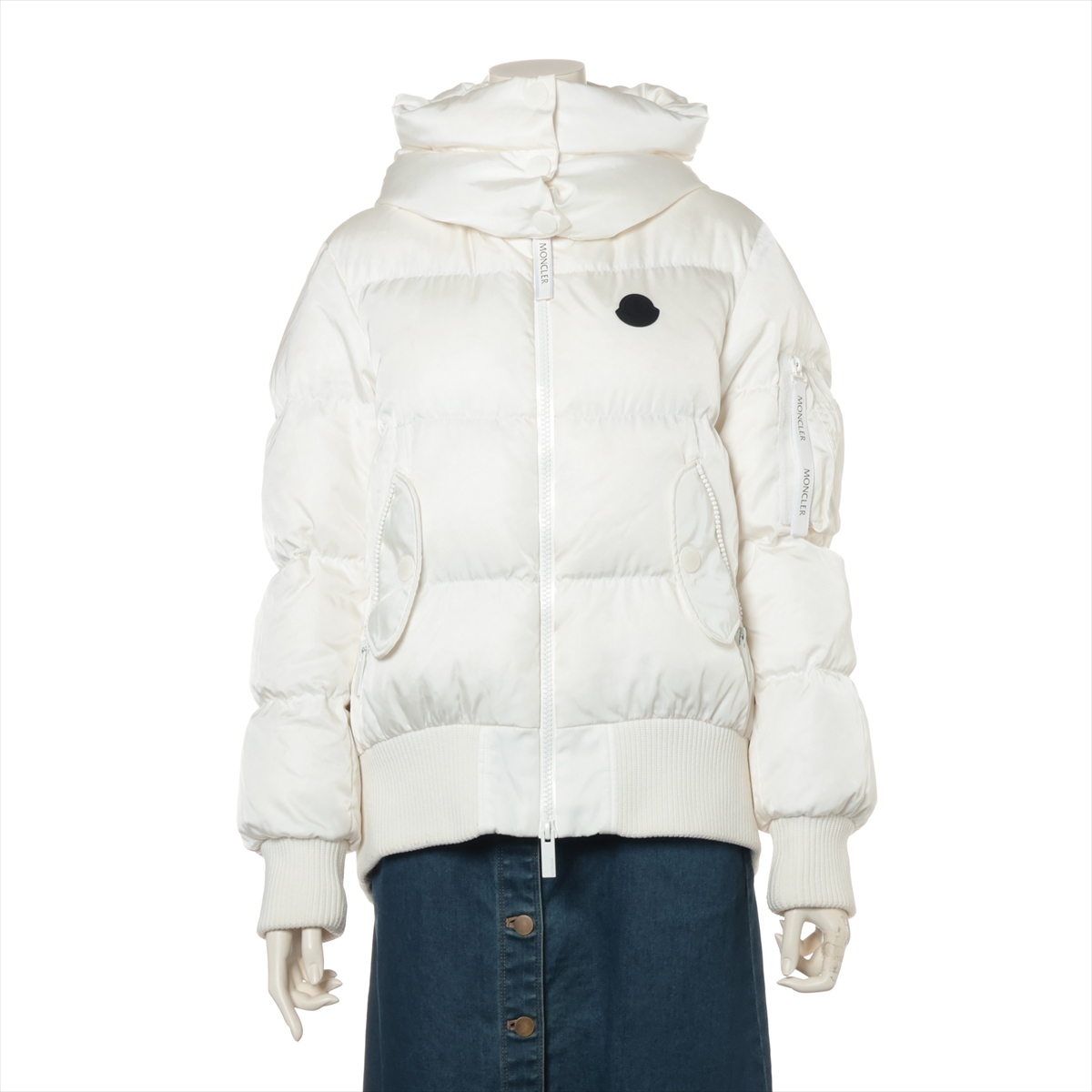 MONCLER 25SSモデル モンクレール GRANIER バックロゴ ナイロン