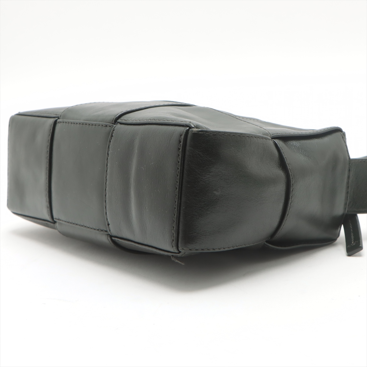 バッグ Maxi Intrecciato shoulder bag black BOTTEGA VENETA Intrecciato Black Shoulder Bag – HIVE PRELOVED