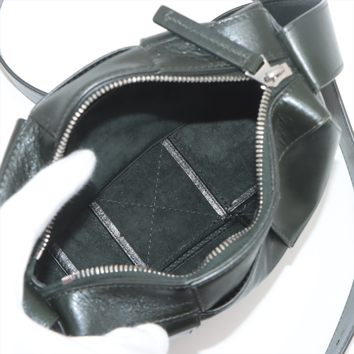 Bottega Veneta Maxi Intrecciato Leather Shoulder bag Black