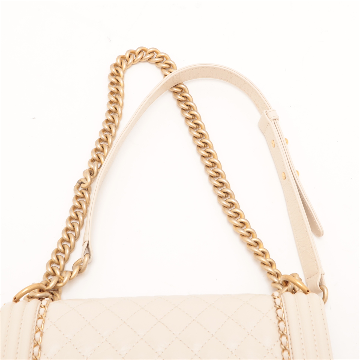 VINTAGE シャネル BOY CHANEL 25cm ラム ベージュ/G金具 Chanel BOY CHANEL 25 Vintage calf Chain Shoulder Bag Beige