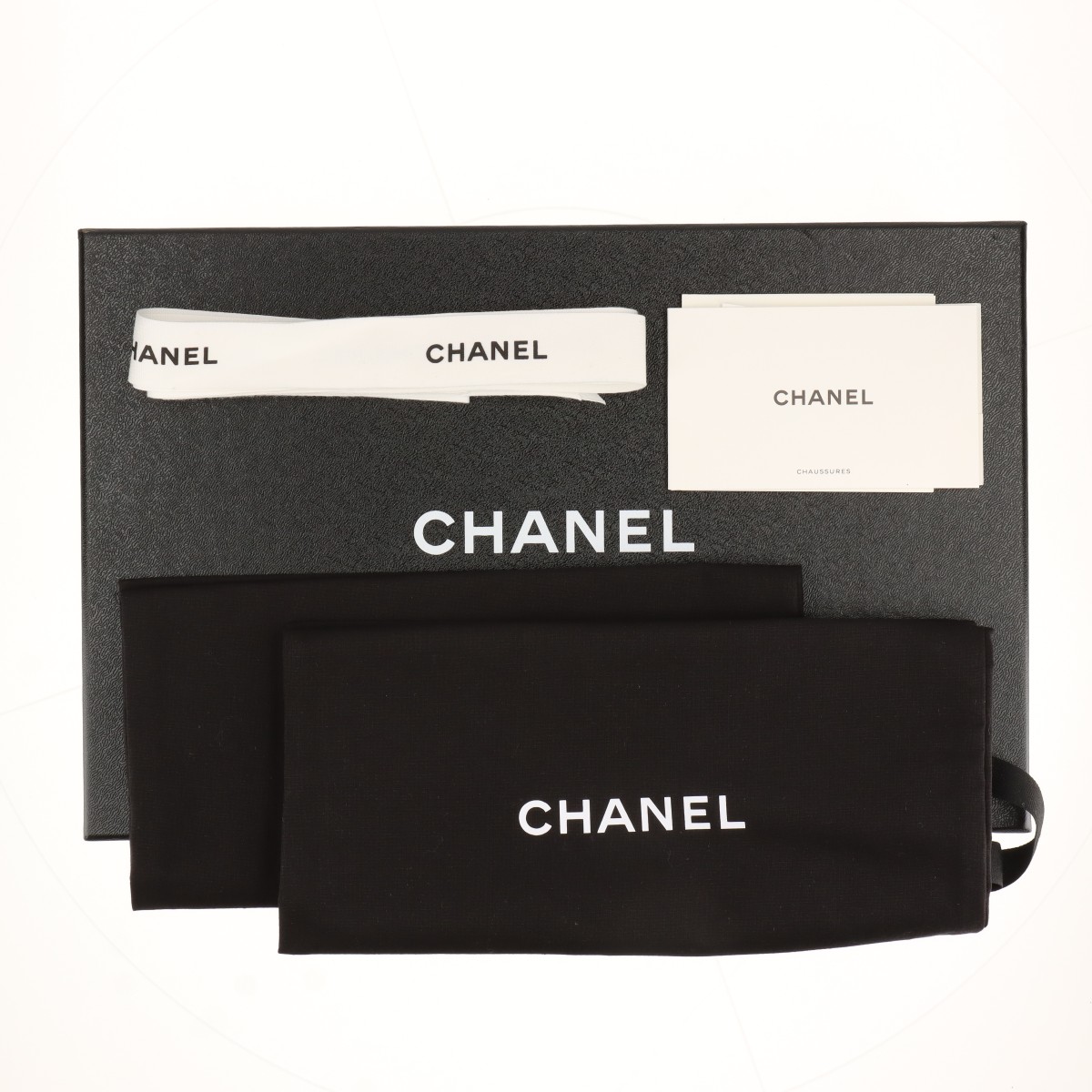 華やかモチーフのビジュー♪【CHANEL】25P レザービーチサンダル CHANEL フラワー装飾 ビーチサンダル