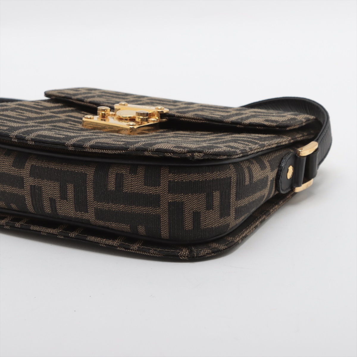 FENDI フェンディ ワンショルダー ズッカ ブラック キャンバス レザーBK フェンディ ズッカ キャンバスxレザー ショルダーバッグ
