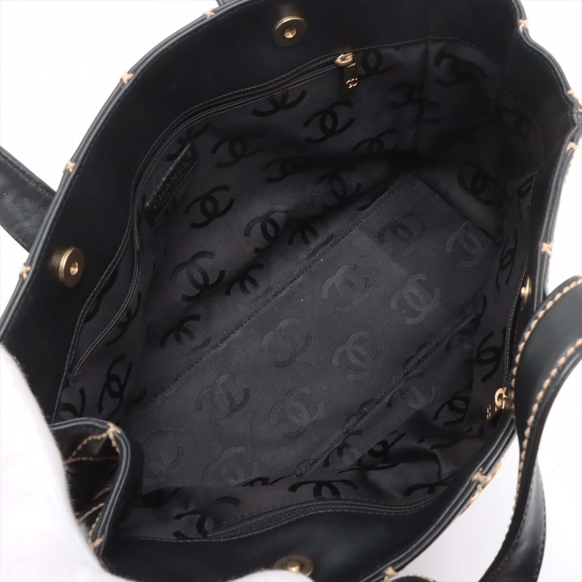シャネル ワイルドステッチ レザー トートバッグ ブラック
