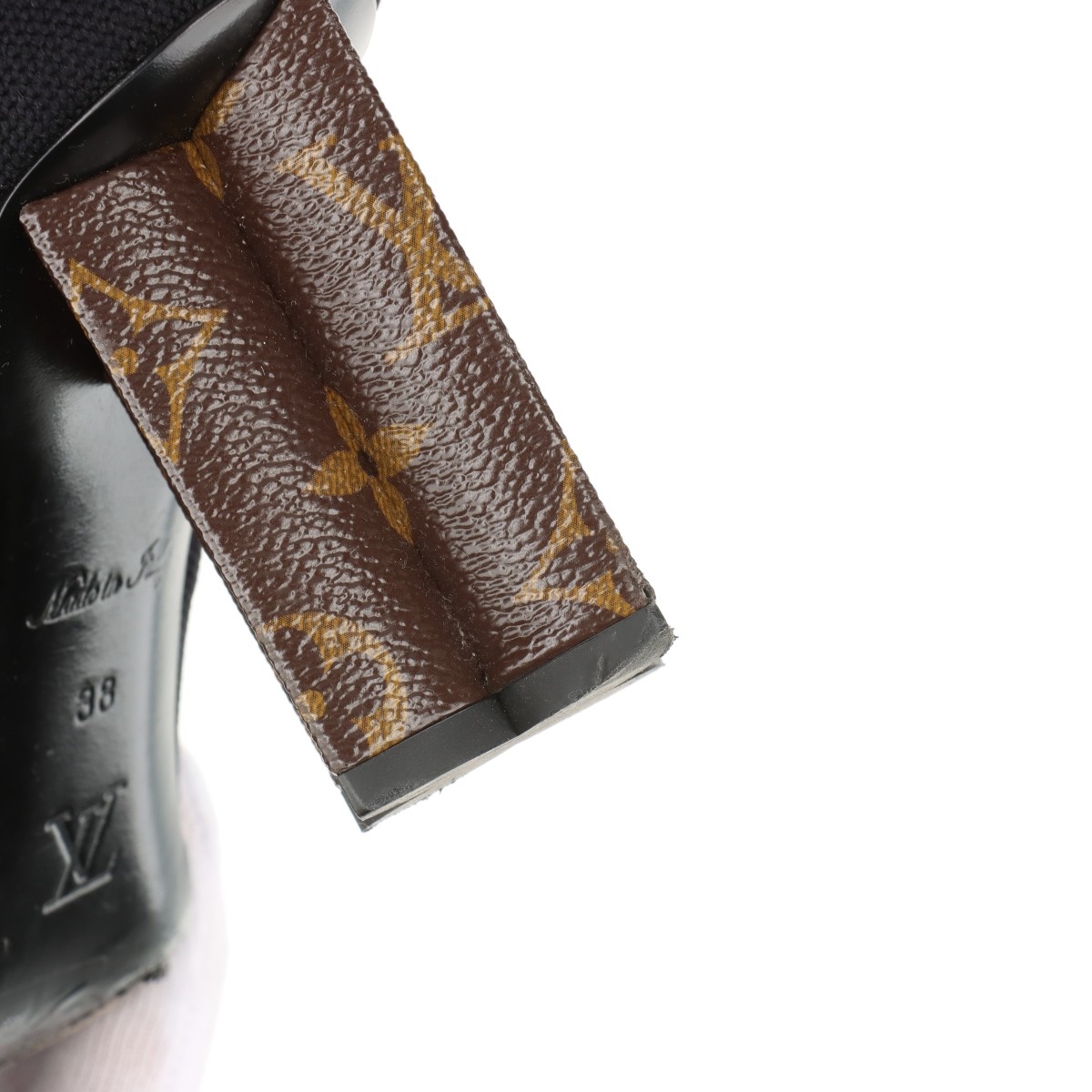 未使用 ルイヴィトン LOUIS VUITTON シルエットライン ショート