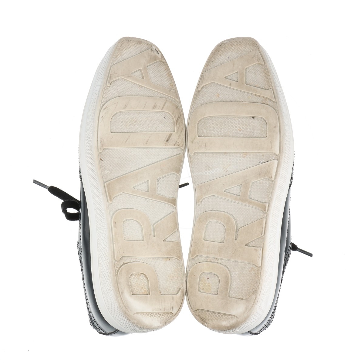 PRADA プラダ＜スエード ウィングチップ＞ PRADA/プラダ】ウィングチップシューズをオンライン出品中