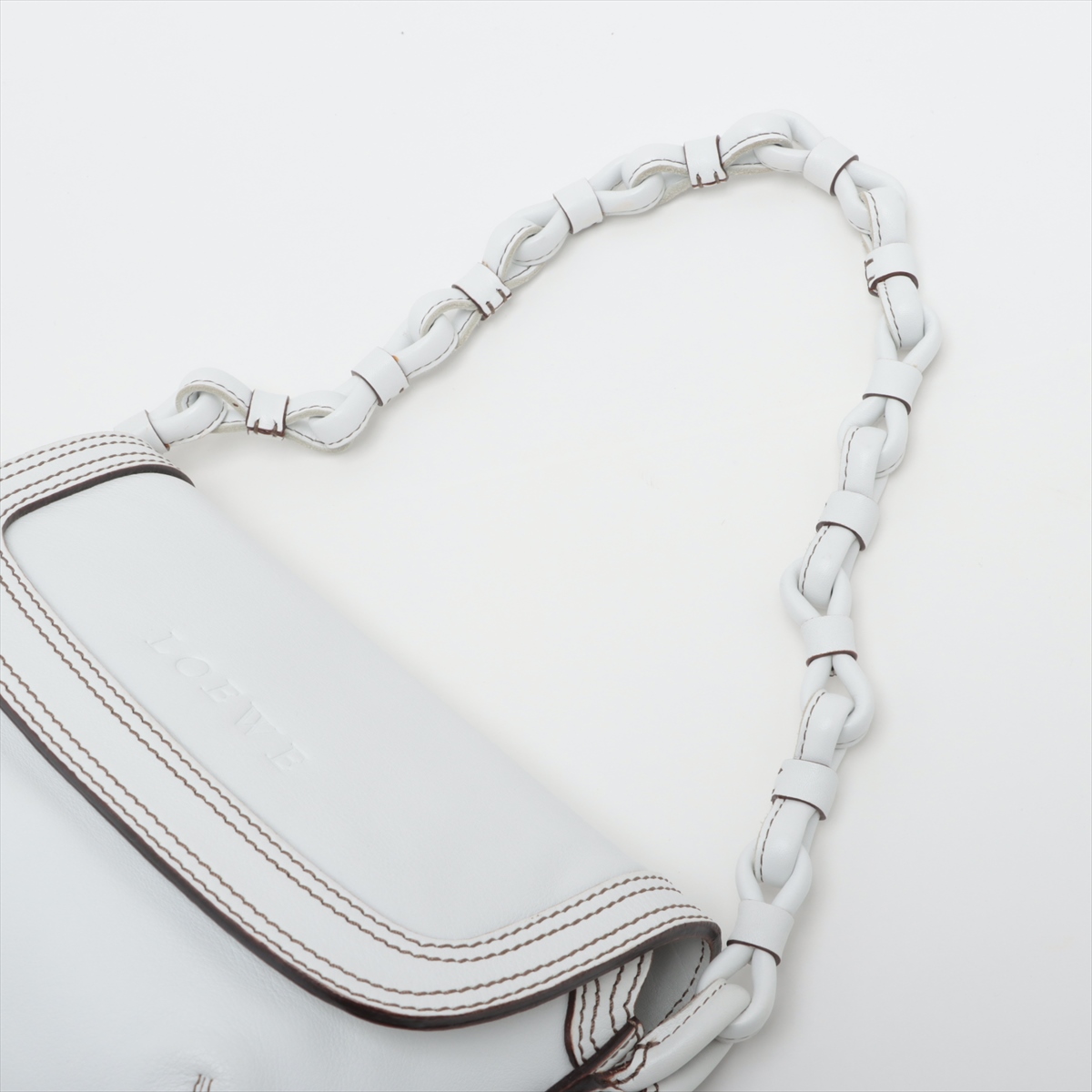 ロエベ レザー ショルダーバッグ LOEWE ロエベ ショルダーバッグ レザー レディース ホワイト