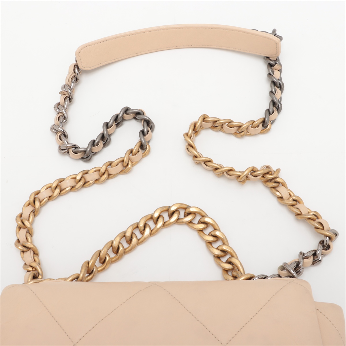シャネル シャネル19 チェーンショルダーバッグ シャネル(CHANEL)シャネル シャネル19 チェーンショルダーバッグ